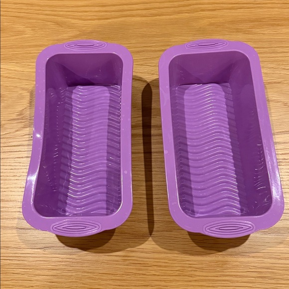 Lot Of 2 Silicon Bread And Loaf Pans. - Picture 2 of 5